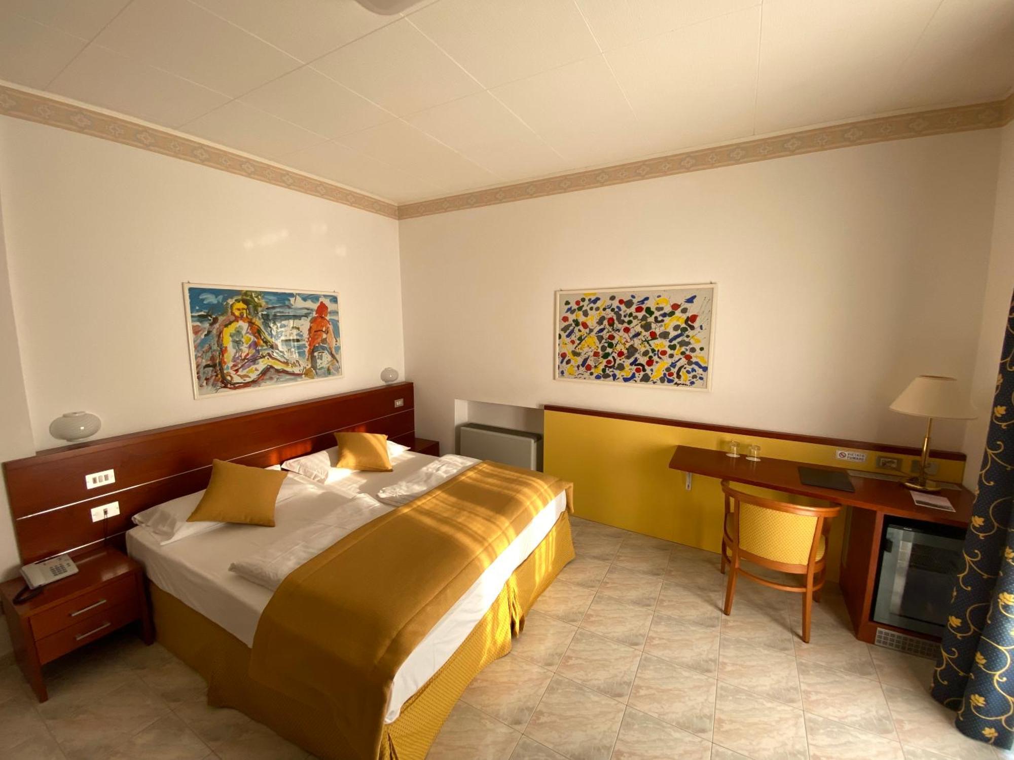 Hotel Villa Olivo Resort 3S Bardolino Bagian luar foto