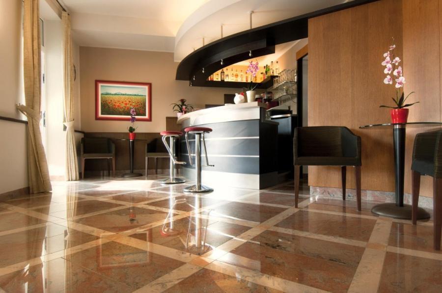 Hotel Villa Olivo Resort 3S Bardolino Bagian luar foto