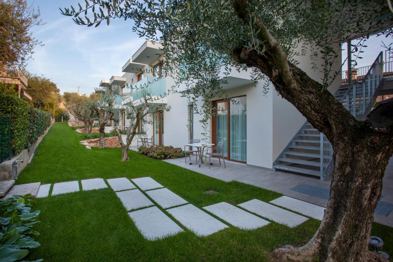 Hotel Villa Olivo Resort 3S Bardolino Bagian luar foto